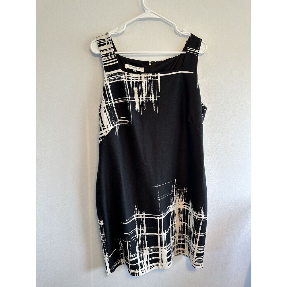 EVAN PICONE Abstract Grid Print Shift Dress. So Versatile